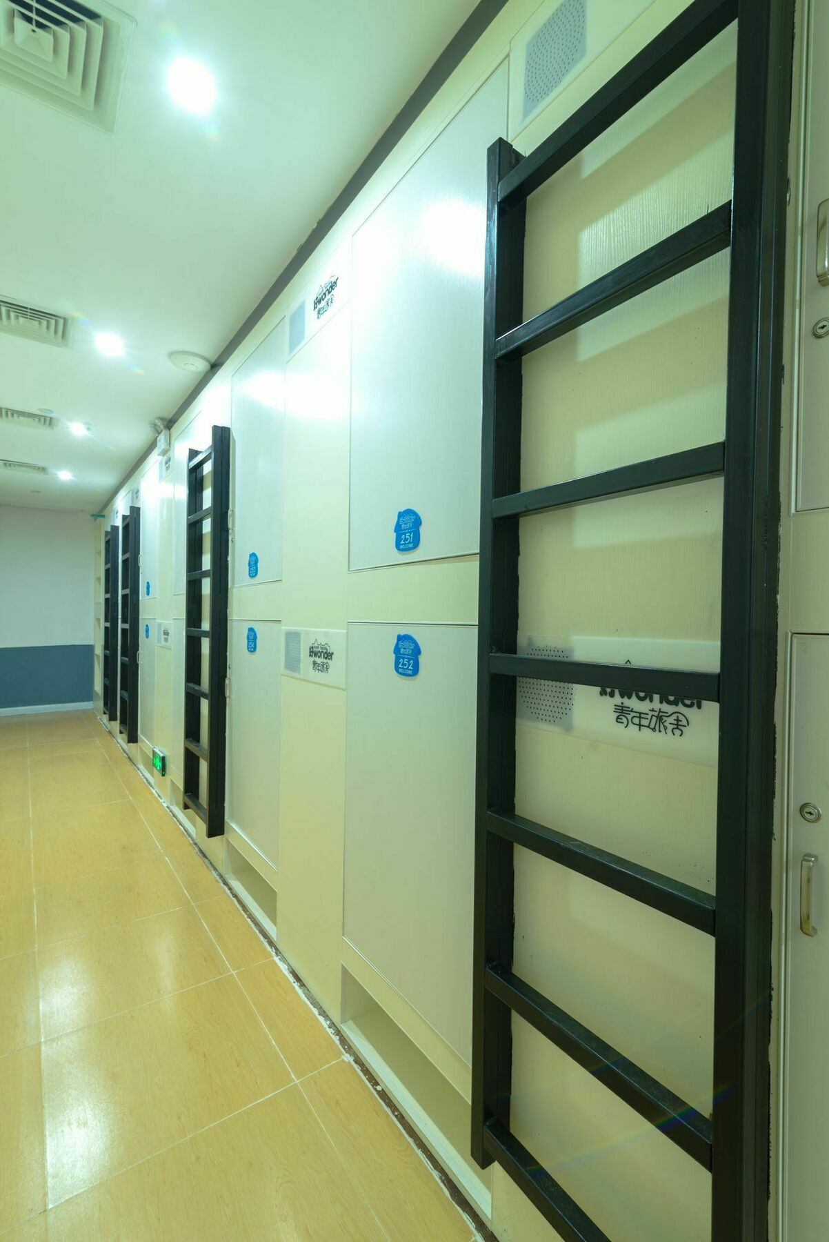 Wonder Youth Hostel Nanning Exterior photo